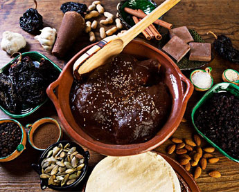 El mole, un platillo de cocina mexicana lleno de tradición